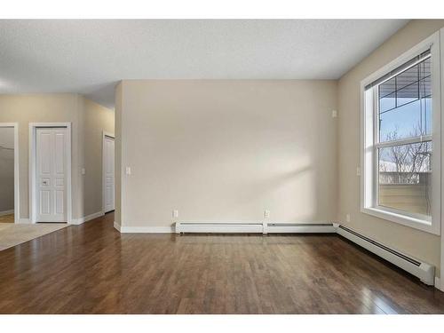 301-22 Panatella Road Nw, Calgary, AB - Indoor Photo Showing Other Room