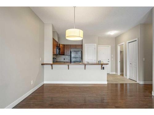 301-22 Panatella Road Nw, Calgary, AB - Indoor Photo Showing Kitchen