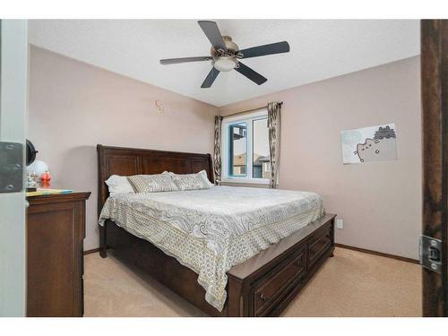 31 Skyview Shores Gardens Ne, Calgary, AB - Indoor Photo Showing Bedroom