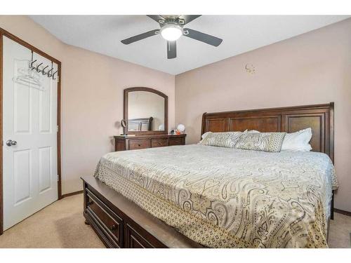 31 Skyview Shores Gardens Ne, Calgary, AB - Indoor Photo Showing Bedroom