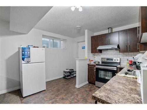 31 Skyview Shores Gardens Ne, Calgary, AB - Indoor Photo Showing Kitchen With Stainless Steel Kitchen