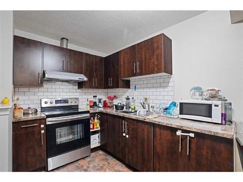 31 Skyview Shores Gardens Ne, Calgary, AB - Indoor Photo Showing Kitchen With Upgraded Kitchen