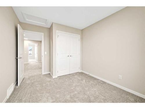 335 Magnolia Drive Se, Calgary, AB - Indoor Photo Showing Other Room