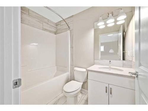 335 Magnolia Drive Se, Calgary, AB - Indoor Photo Showing Bathroom