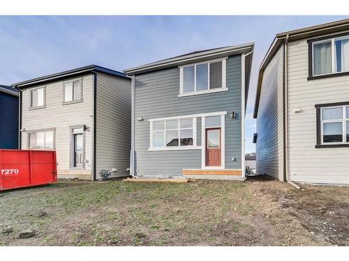 335 Magnolia Drive Se, Calgary, AB - Outdoor