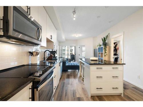 2304-298 Sage Meadows Park Nw, Calgary, AB - Indoor Photo Showing Kitchen With Upgraded Kitchen