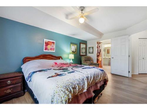 2210-11 Chaparral Ridge Drive Se, Calgary, AB - Indoor Photo Showing Bedroom