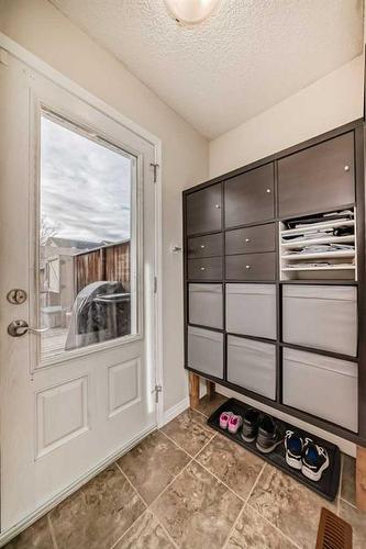 91 Auburn Bay Boulevard Se, Calgary, AB - Indoor Photo Showing Other Room