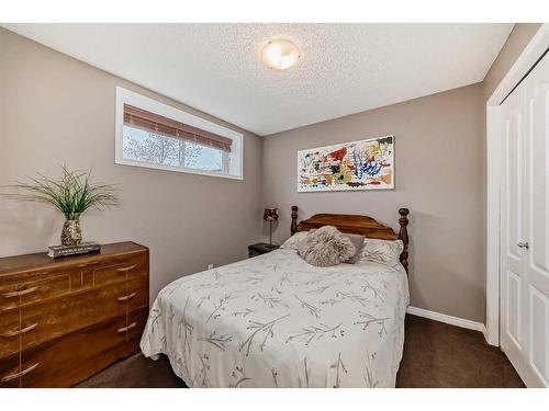 91 Auburn Bay Boulevard Se, Calgary, AB - Indoor Photo Showing Bedroom