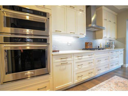 117 Aspenmere Bay, Chestermere, AB - Indoor Photo Showing Kitchen With Upgraded Kitchen