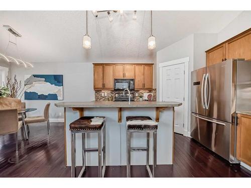 113 Copperfield Mews Se, Calgary, AB - Indoor Photo Showing Kitchen