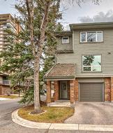 579 Point Mckay Grove NW Calgary, AB T3B 5C4