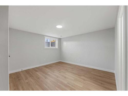 208 Whitehorn Crescent Ne, Calgary, AB - Indoor Photo Showing Other Room