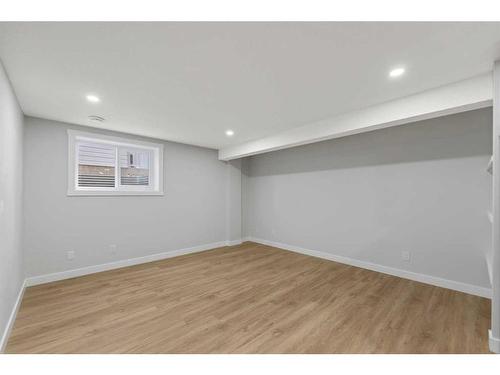 208 Whitehorn Crescent Ne, Calgary, AB - Indoor