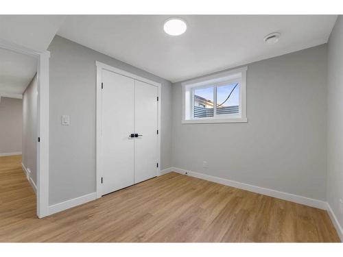 208 Whitehorn Crescent Ne, Calgary, AB - Indoor Photo Showing Other Room