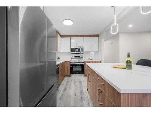 238 Maunsell Close Ne, Calgary, AB - Indoor Photo Showing Kitchen