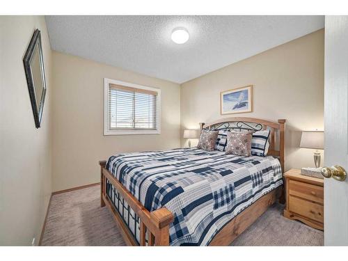 152 Del Ray Close Ne, Calgary, AB - Indoor Photo Showing Bedroom