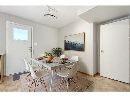 543 Regal Park Ne, Calgary, AB - Indoor Photo Showing Dining Room