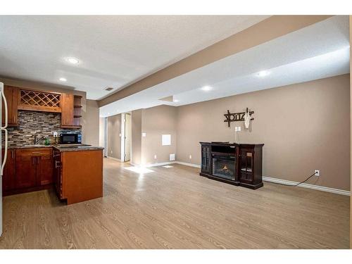 128 8 Avenue Se, High River, AB - Indoor