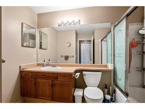 128 8 Avenue Se, High River, AB - Indoor Photo Showing Bathroom