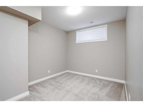 146 Evanspark Circle Nw, Calgary, AB - Indoor Photo Showing Other Room