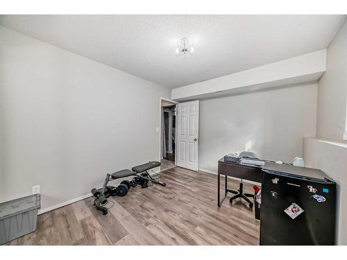 174 Donnelly Crescent, Red Deer, AB - Indoor Photo Showing Gym Room