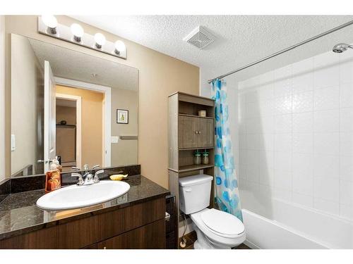 3211-625 Glenbow Drive, Cochrane, AB - Indoor Photo Showing Bathroom