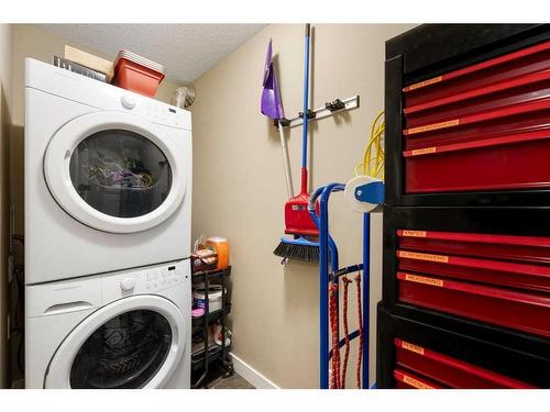 3211-625 Glenbow Drive, Cochrane, AB - Indoor Photo Showing Laundry Room