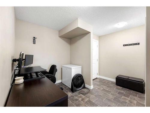 3211-625 Glenbow Drive, Cochrane, AB - Indoor Photo Showing Office