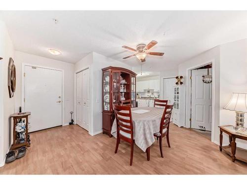 115-5000 Somervale Court Sw, Calgary, AB - Indoor Photo Showing Dining Room