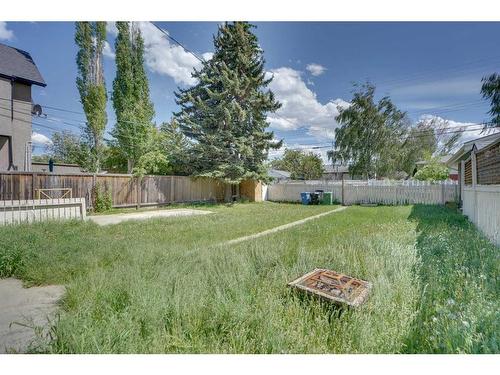 2021 21 Avenue Nw, Calgary, AB - Outdoor With Backyard