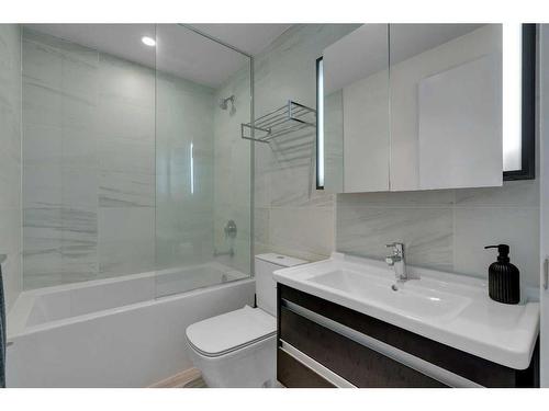 1408-930 16 Avenue Sw, Calgary, AB - Indoor Photo Showing Bathroom