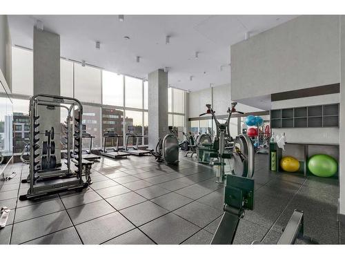 1408-930 16 Avenue Sw, Calgary, AB - Indoor Photo Showing Gym Room