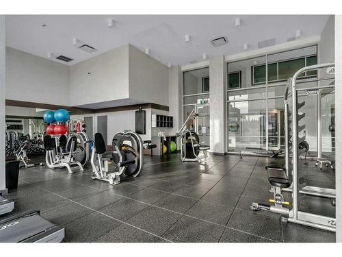 1408-930 16 Avenue Sw, Calgary, AB - Indoor Photo Showing Gym Room