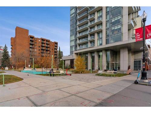 1408-930 16 Avenue Sw, Calgary, AB - Outdoor With Balcony With Facade