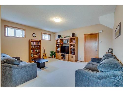 605 Woodside Court Nw, Airdrie, AB - Indoor