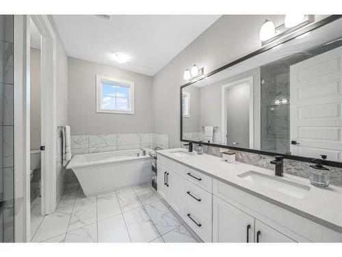 40 Carrington Close Nw, Calgary, AB - Indoor Photo Showing Bathroom