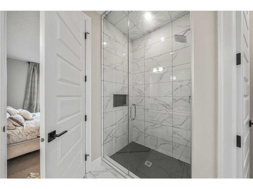 40 Carrington Close Nw, Calgary, AB - Indoor Photo Showing Bathroom