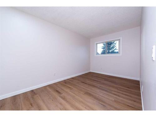 48-131 Templehill Drive Ne, Calgary, AB - Indoor Photo Showing Other Room