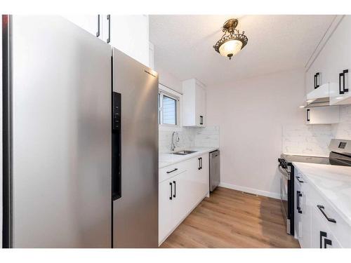 48-131 Templehill Drive Ne, Calgary, AB - Indoor Photo Showing Kitchen