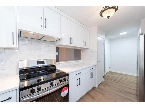 48-131 Templehill Drive Ne, Calgary, AB - Indoor Photo Showing Kitchen