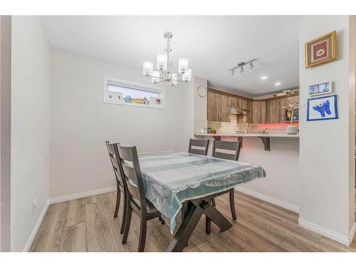 1112 140 Avenue Nw, Calgary, AB - Indoor Photo Showing Dining Room