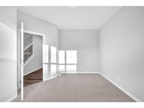 118 Magnolia Drive Se, Calgary, AB - Indoor Photo Showing Other Room