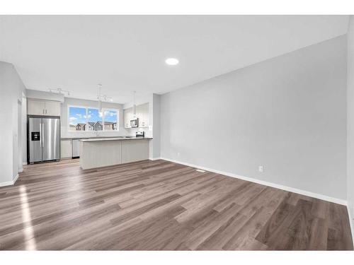 118 Magnolia Drive Se, Calgary, AB - Indoor