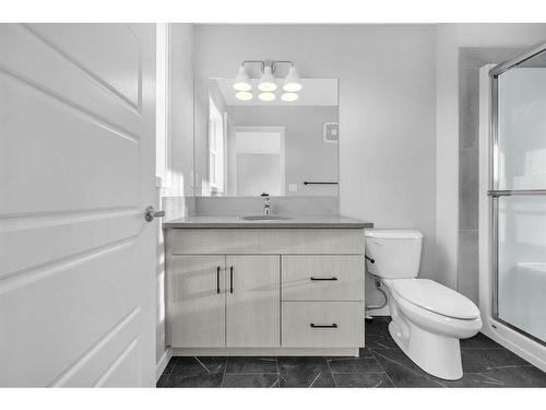 118 Magnolia Drive Se, Calgary, AB - Indoor Photo Showing Bathroom