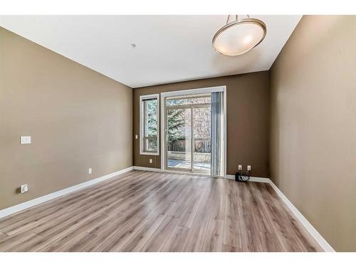 424-4303 1 Street Ne, Calgary, AB - Indoor Photo Showing Other Room