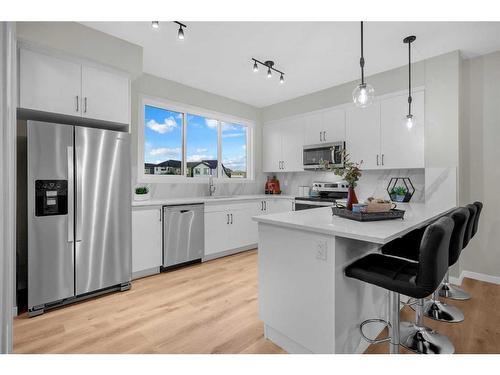 122 Magnolia Drive, Calgary, AB - Indoor Photo Showing Kitchen With Upgraded Kitchen