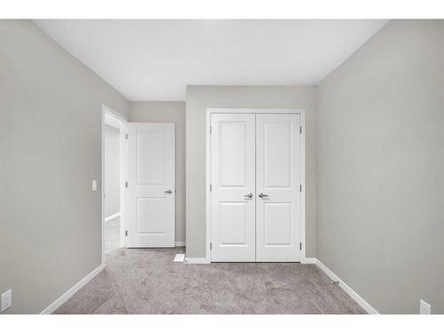 122 Magnolia Drive, Calgary, AB - Indoor Photo Showing Other Room