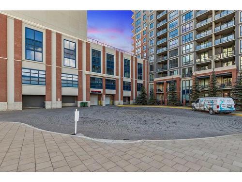 211-8880 Horton Road Sw, Calgary, AB - Outdoor With Facade