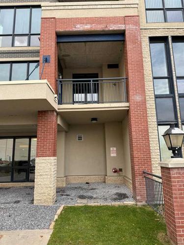 211-8880 Horton Road Sw, Calgary, AB - Outdoor With Balcony